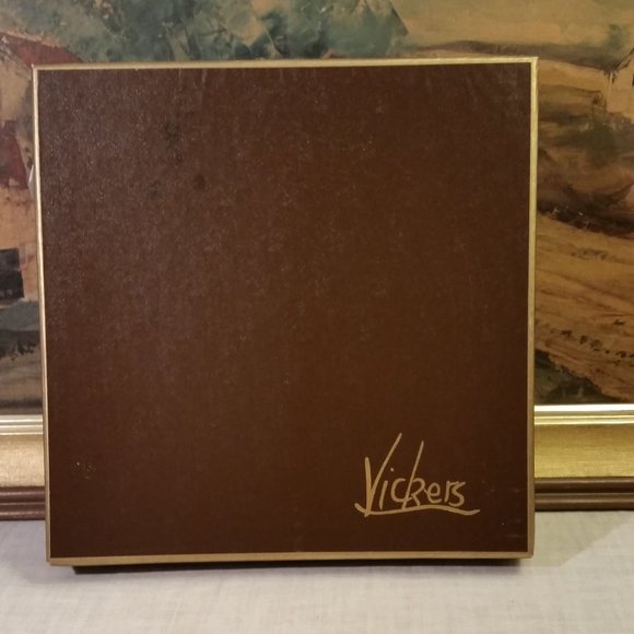 Wedgwood Bone China Plate "Innocence" Wedgwood - Picture 7 of 10